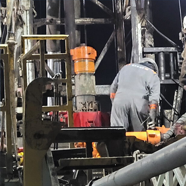 worker on a hydrogen drilling rig